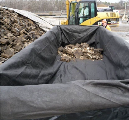 Fonction de camions et de camions de wagons dans le transport de matières dan...